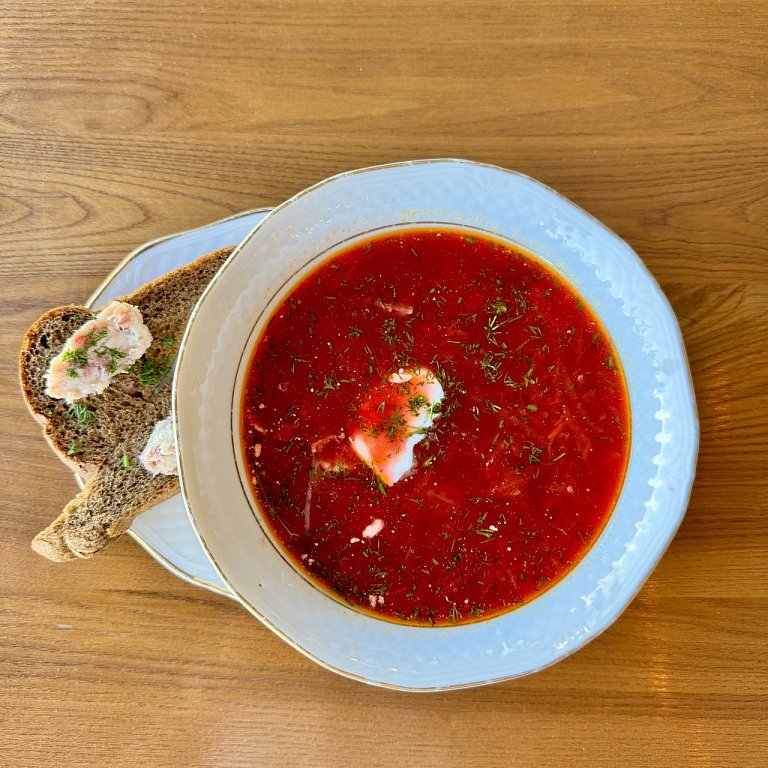  Б Борщ со смальцем на ржаном хлебе (майонез)